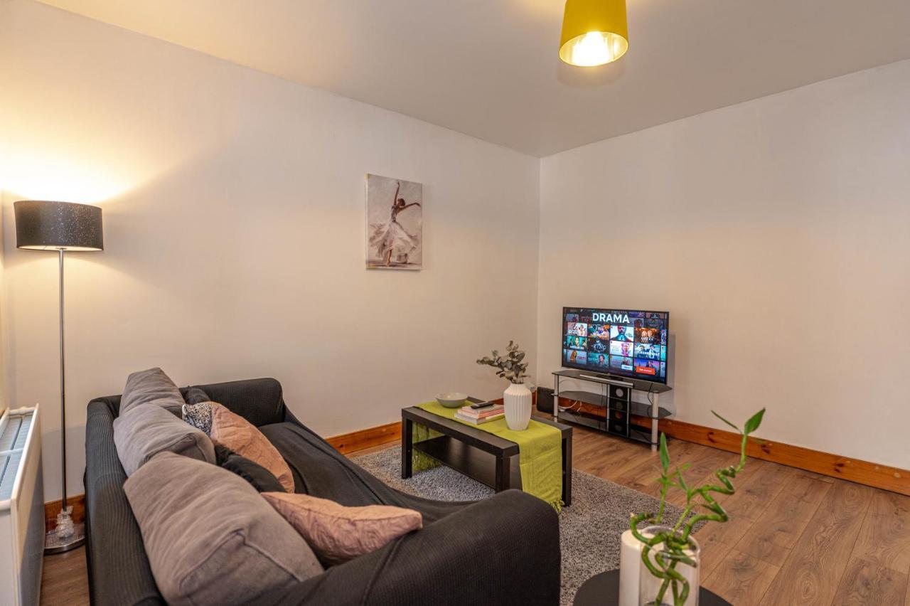 Beautiful 4 Bedrooms House, 7 Walk To Train Station Plumstead  Dış mekan fotoğraf